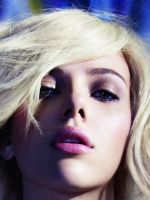 Scarlett-Johansson-Portrait