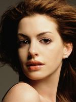 Anne-Hathaway