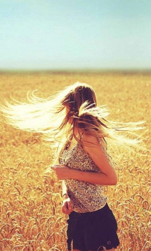 Golden hair swirl