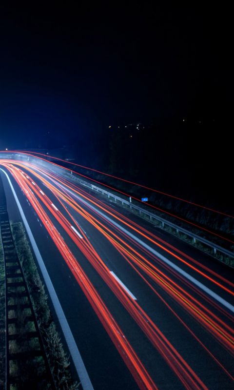 LIght streaks on road