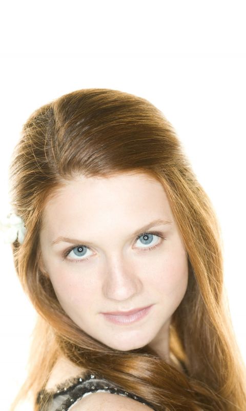 Bonnie Wright Celebrity Mobile Wallpaper     X