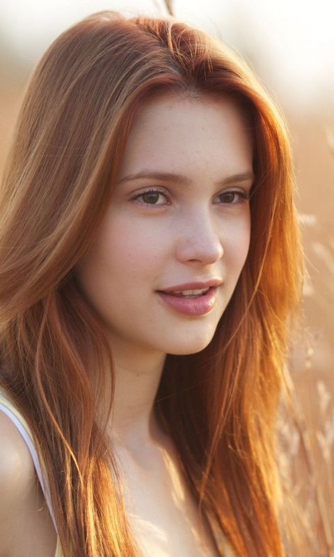 Alexia Fast Celebrity Mobile Wallpaper     X