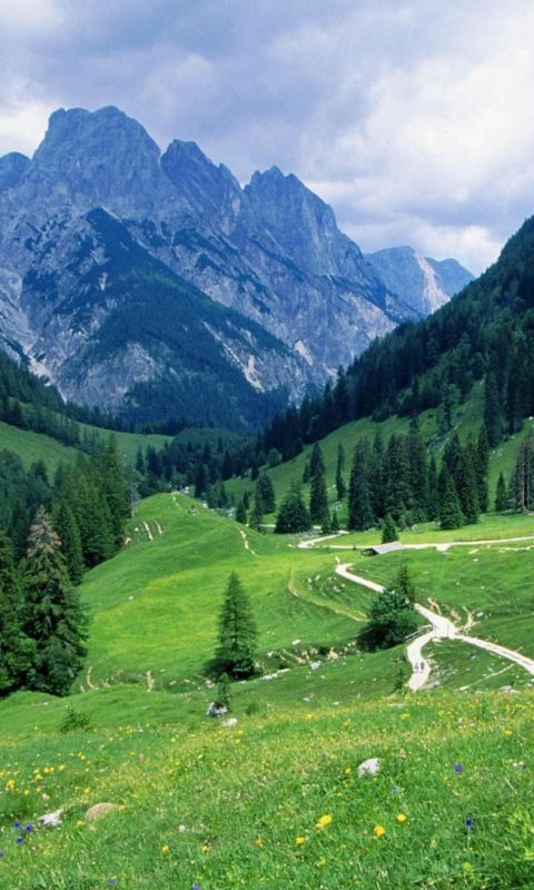 Beautiful Mountain Valley Wallpapers           X