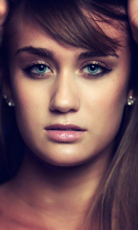 Beautiful Woman Girl Mobile Wallpaper     X