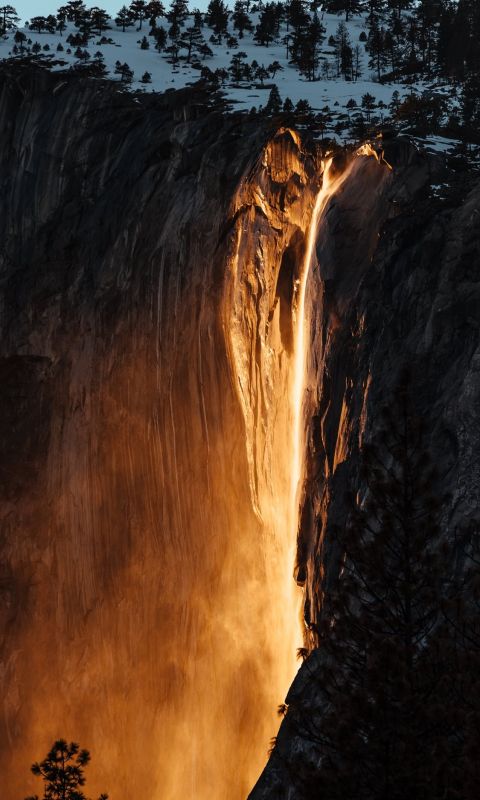 photography of mountain cliff during daytime wallpaper