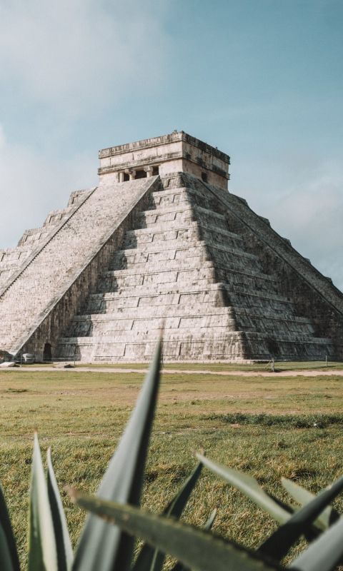 grey pyramid wallpaper