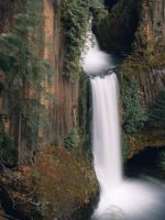 waterfalls close up photography wallpaper
