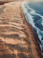 beach during daytime wallpaper