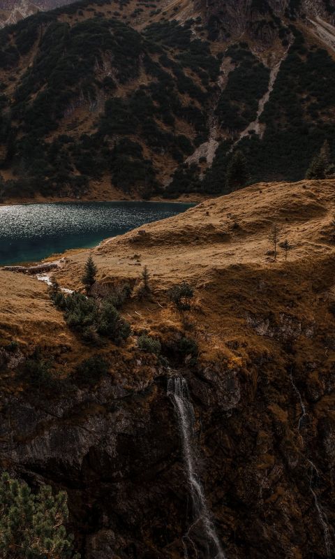 waterfalls during daytime wallpaper