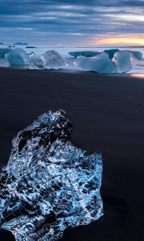shallow focus photo of body of water wallpaper