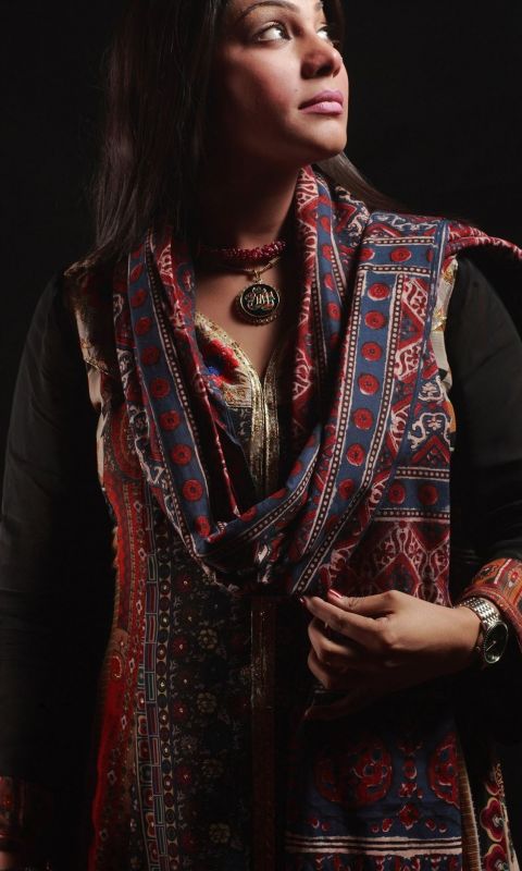 Sanam Marvi Pakistani Folk and Sufi Singer very ho... wallpaper